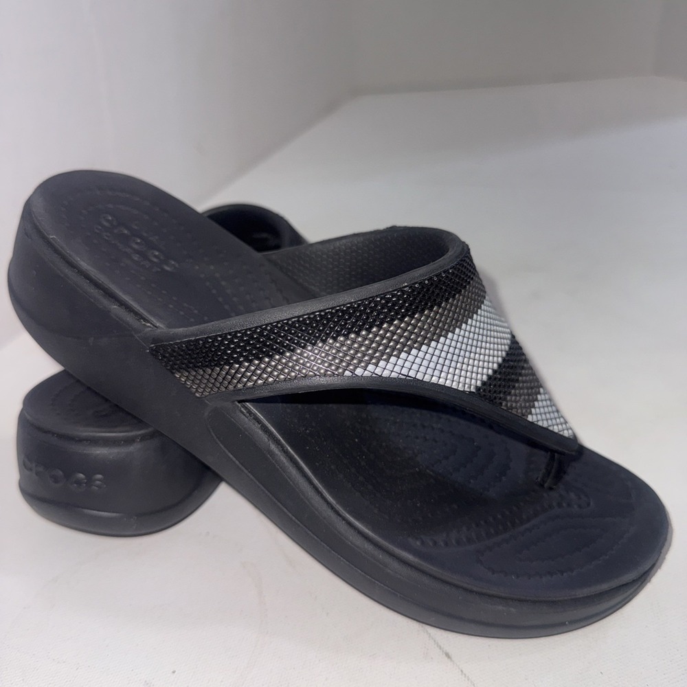 Crocs Women's Monterey Diamante Beaded T Strap Thong Wedge Flip Flop Sandals 8